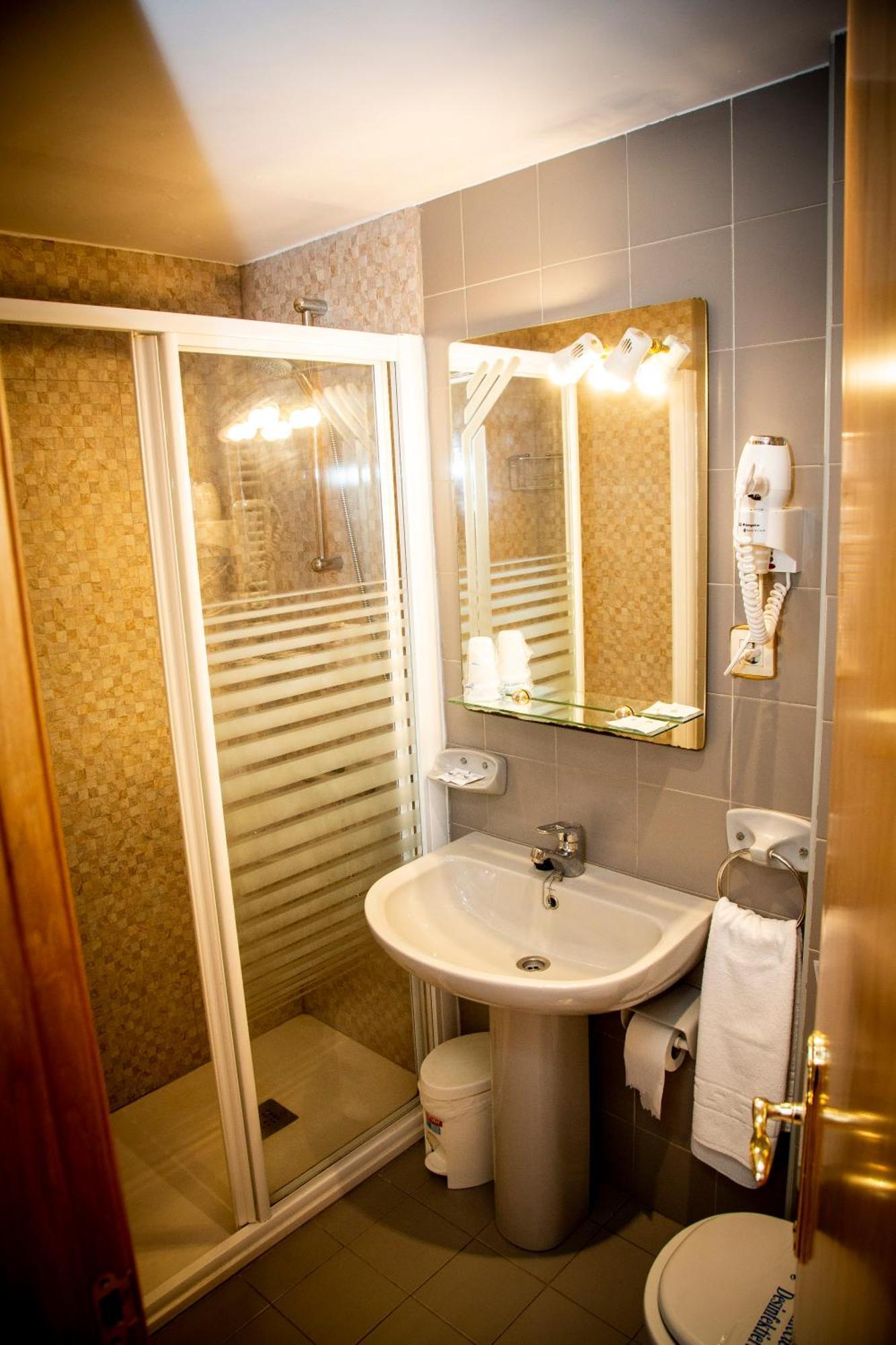 Isabel - Suarez Inclan 38 Hotel กูดีเยโร ห้อง รูปภาพ